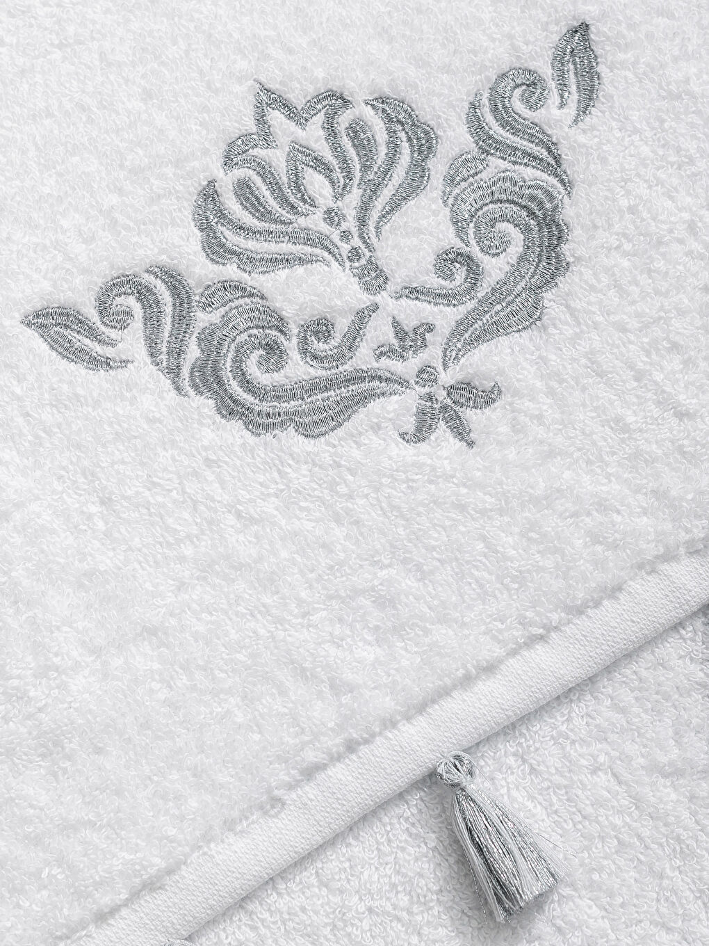 Beyaz Yüz Havlusu-2