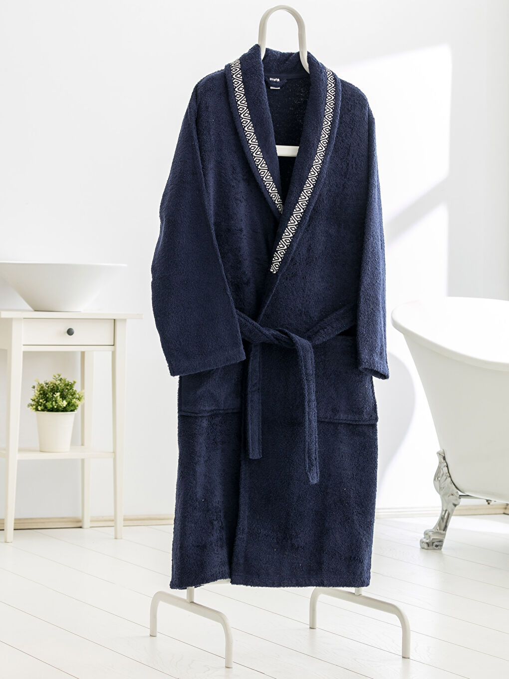 Man NAVY Men's Bathrobe