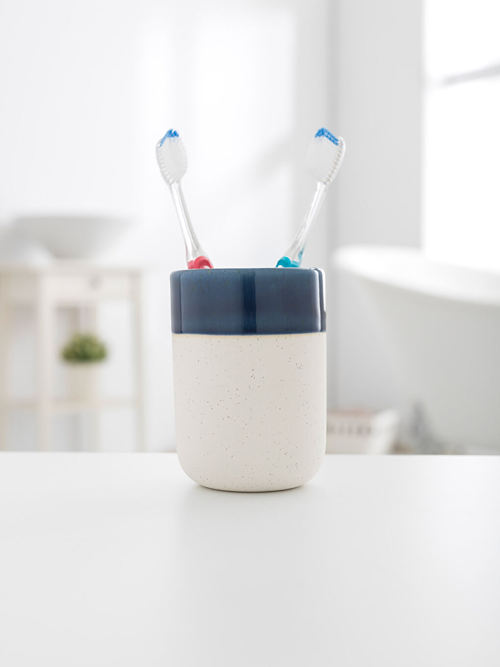 NAVY Toothbrush Holder