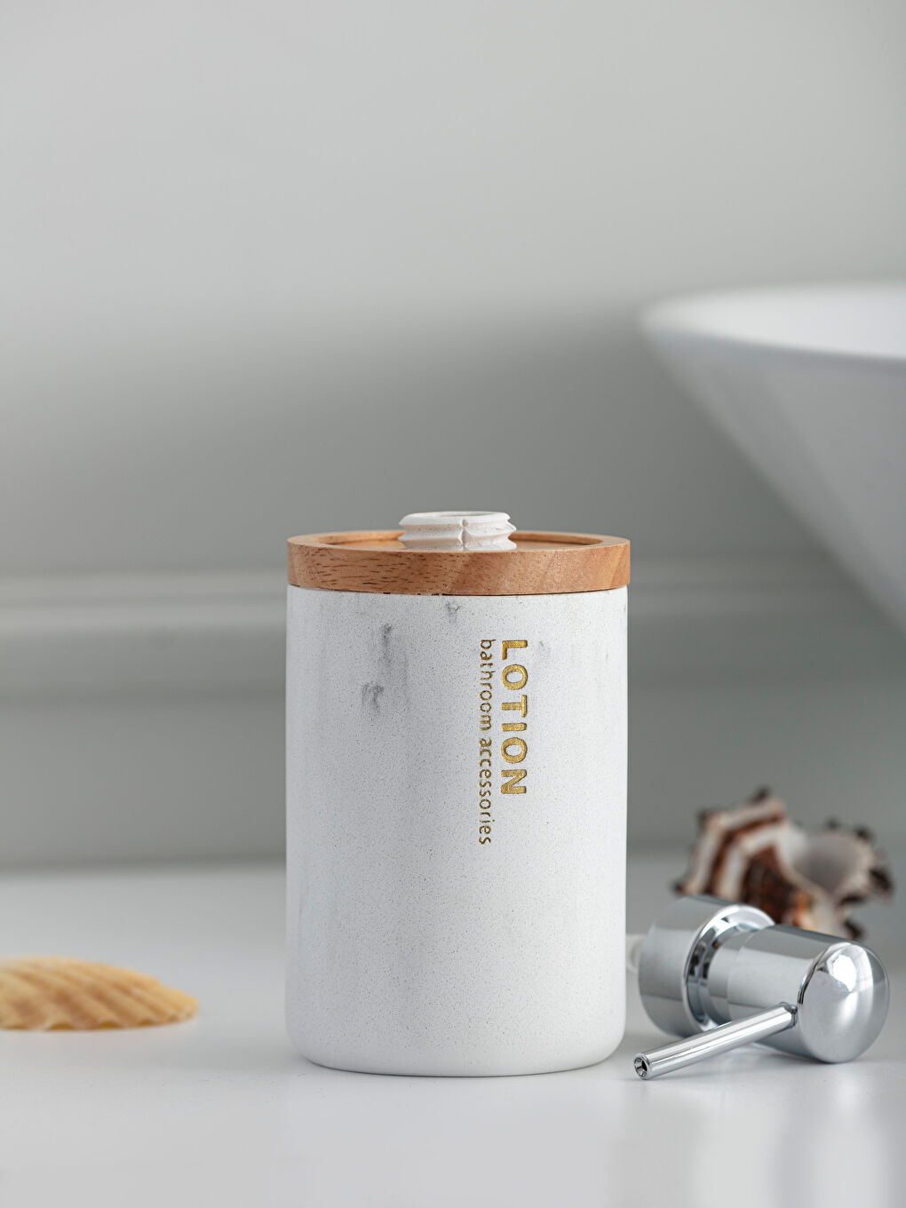 موزع صابون سائل أبيض-1