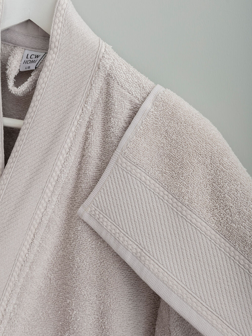 Bej Erkek Bornoz ve Havlu Seti-1