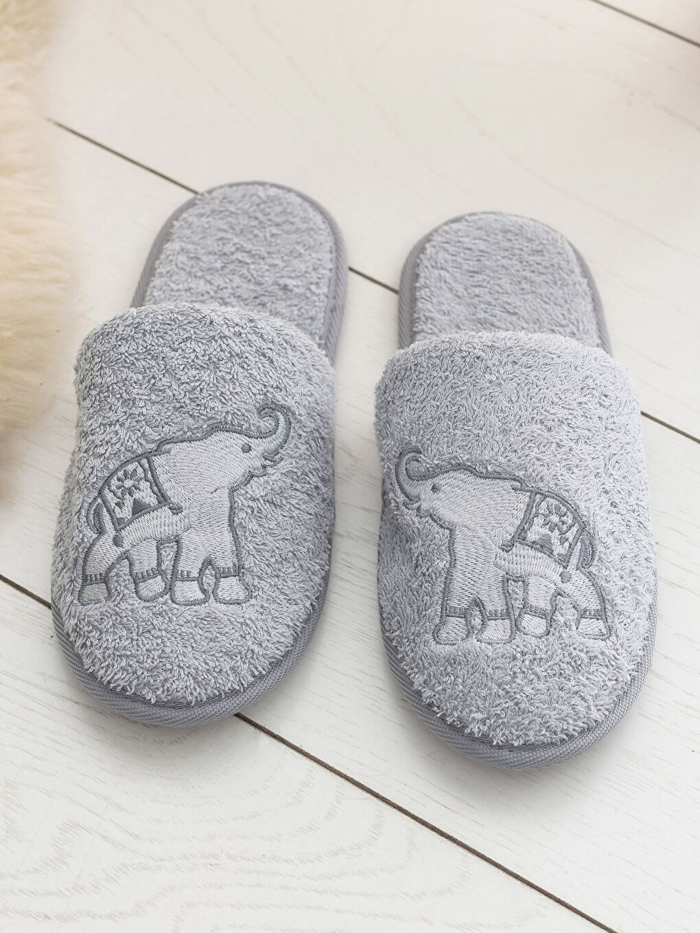 Woman GREY Sliders-1