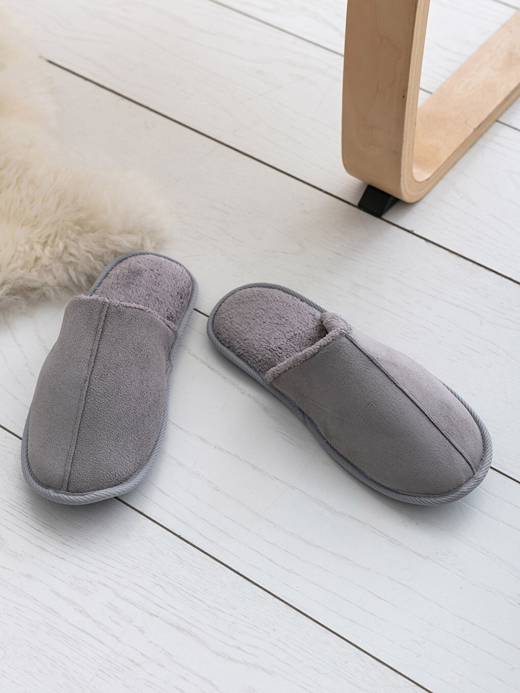 Önü Kapalı Erkek Banyo Terliği