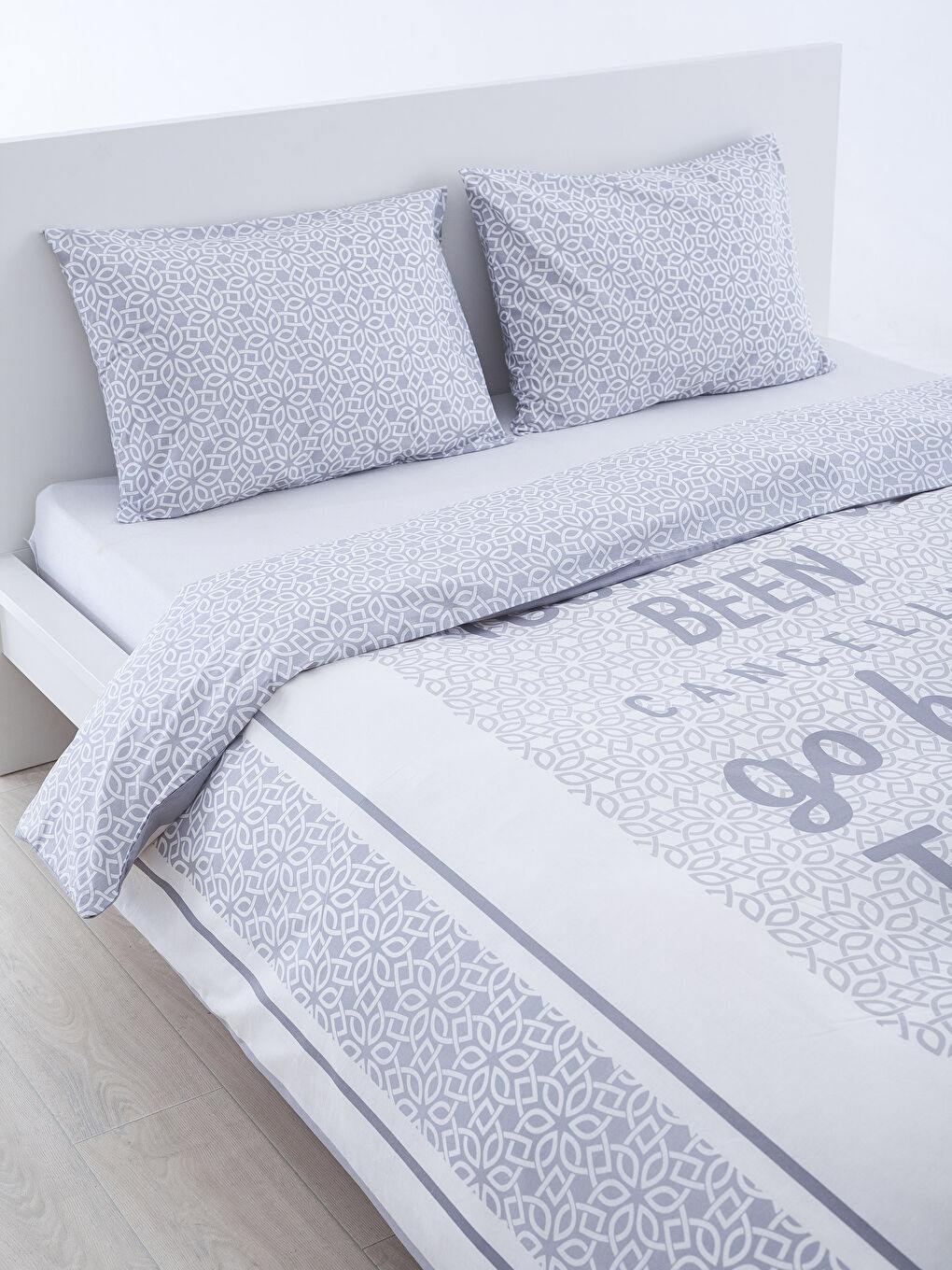 Gri Baskılı Çift Kişilik Nevresim Seti-1