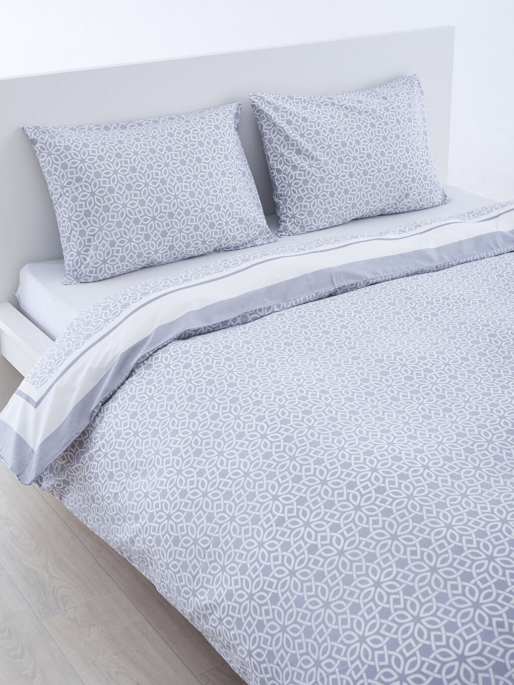 Gri Baskılı Çift Kişilik Nevresim Seti-2