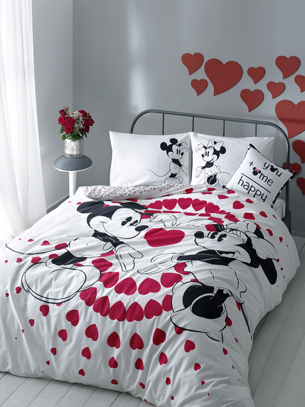 Kırmızı Baskılı Çift Kişilik Nevresim Seti