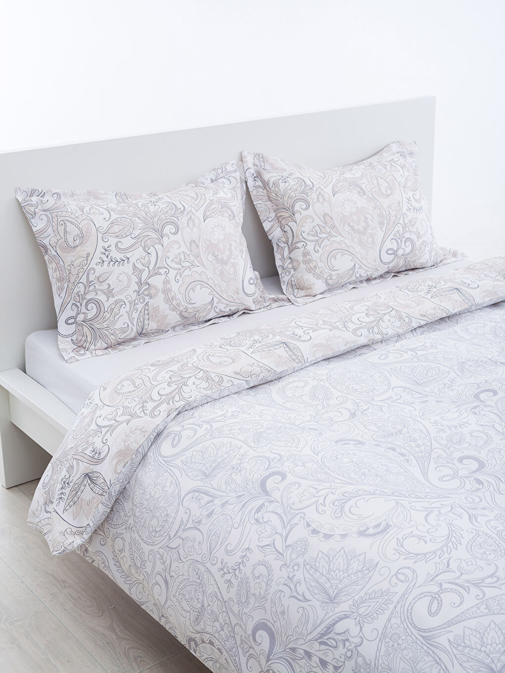 Bej Baskılı Çift Kişilik Nevresim Seti-2