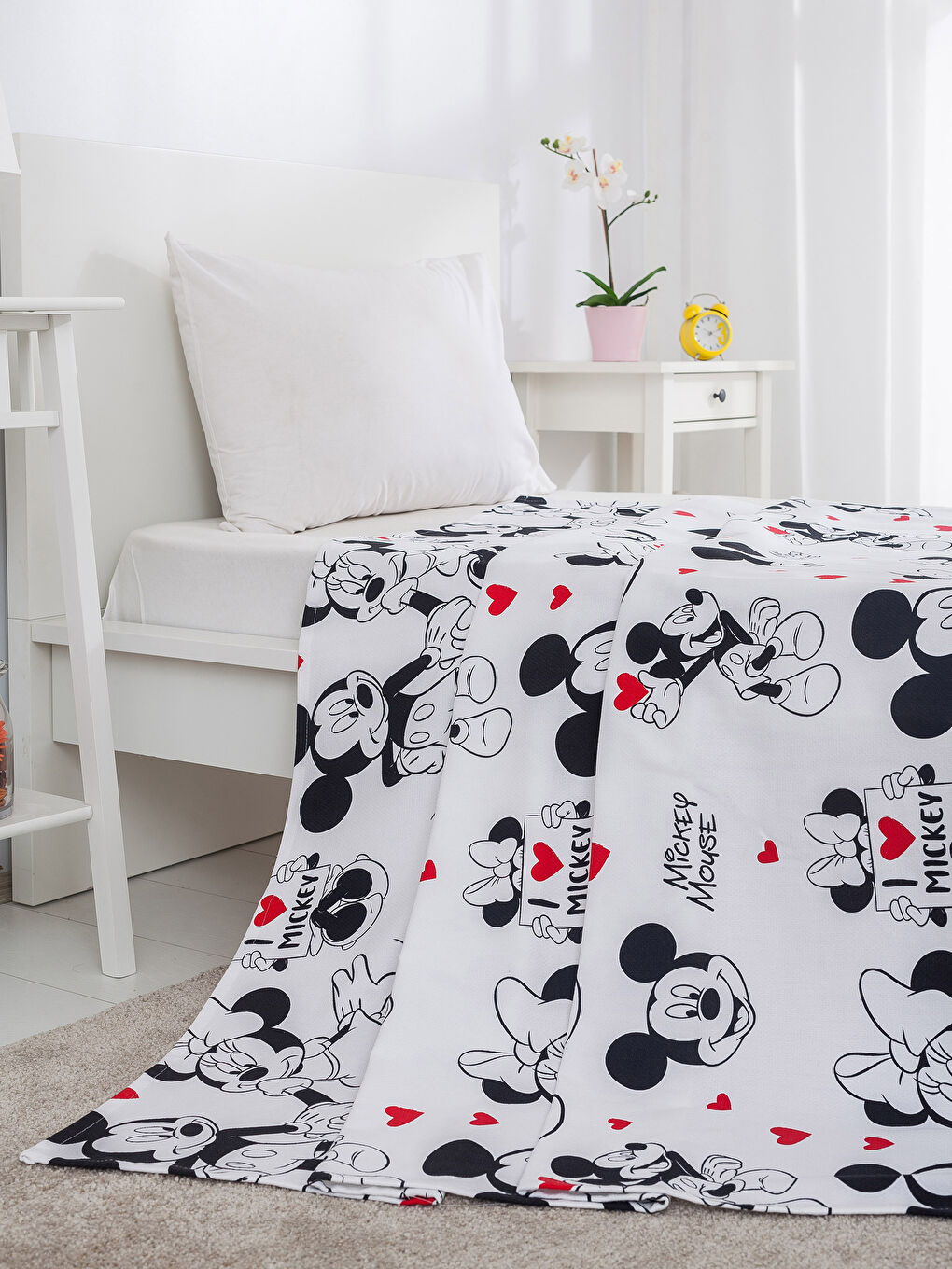 مفرش سرير بيكيه مفرد اسود