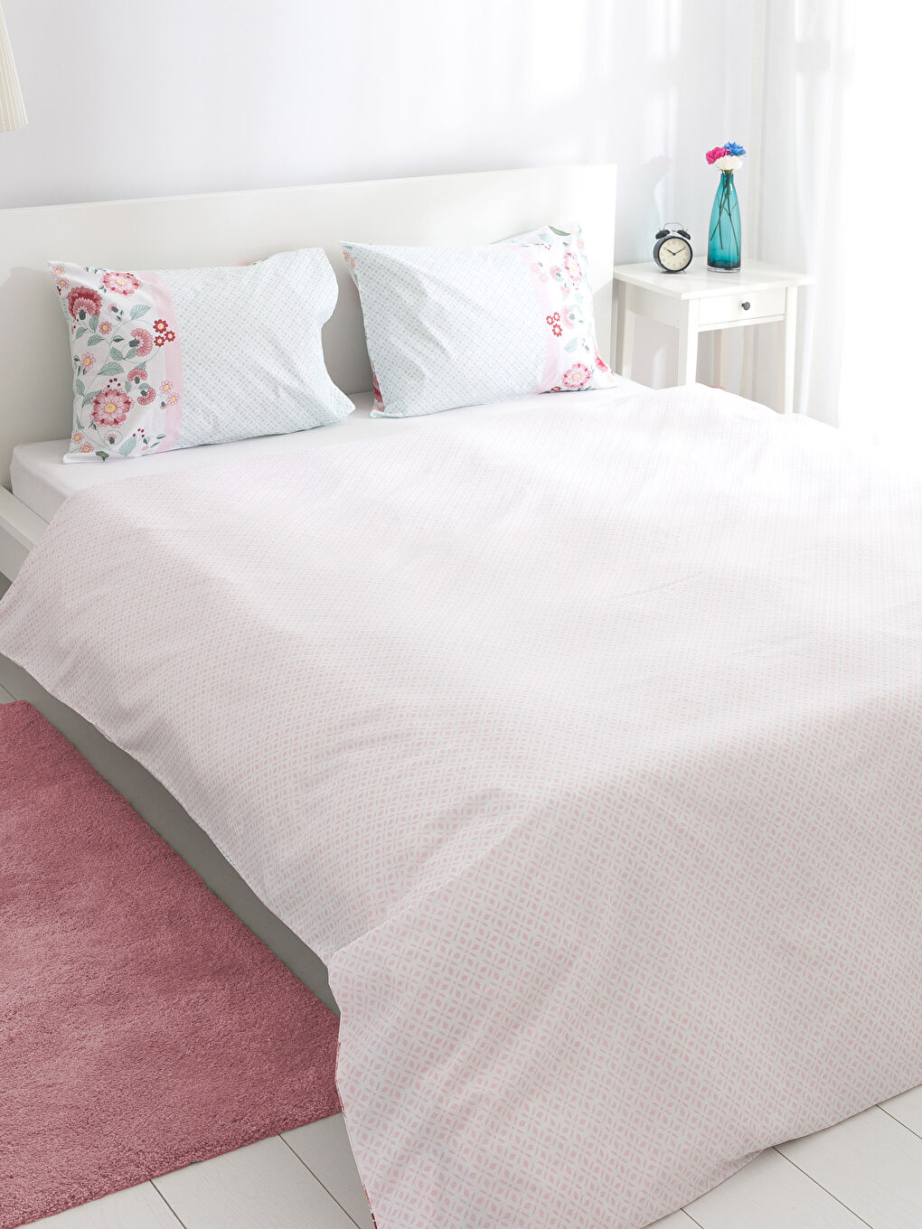 Karışık Baskılı Çift Kişilik Nevresim Seti-1