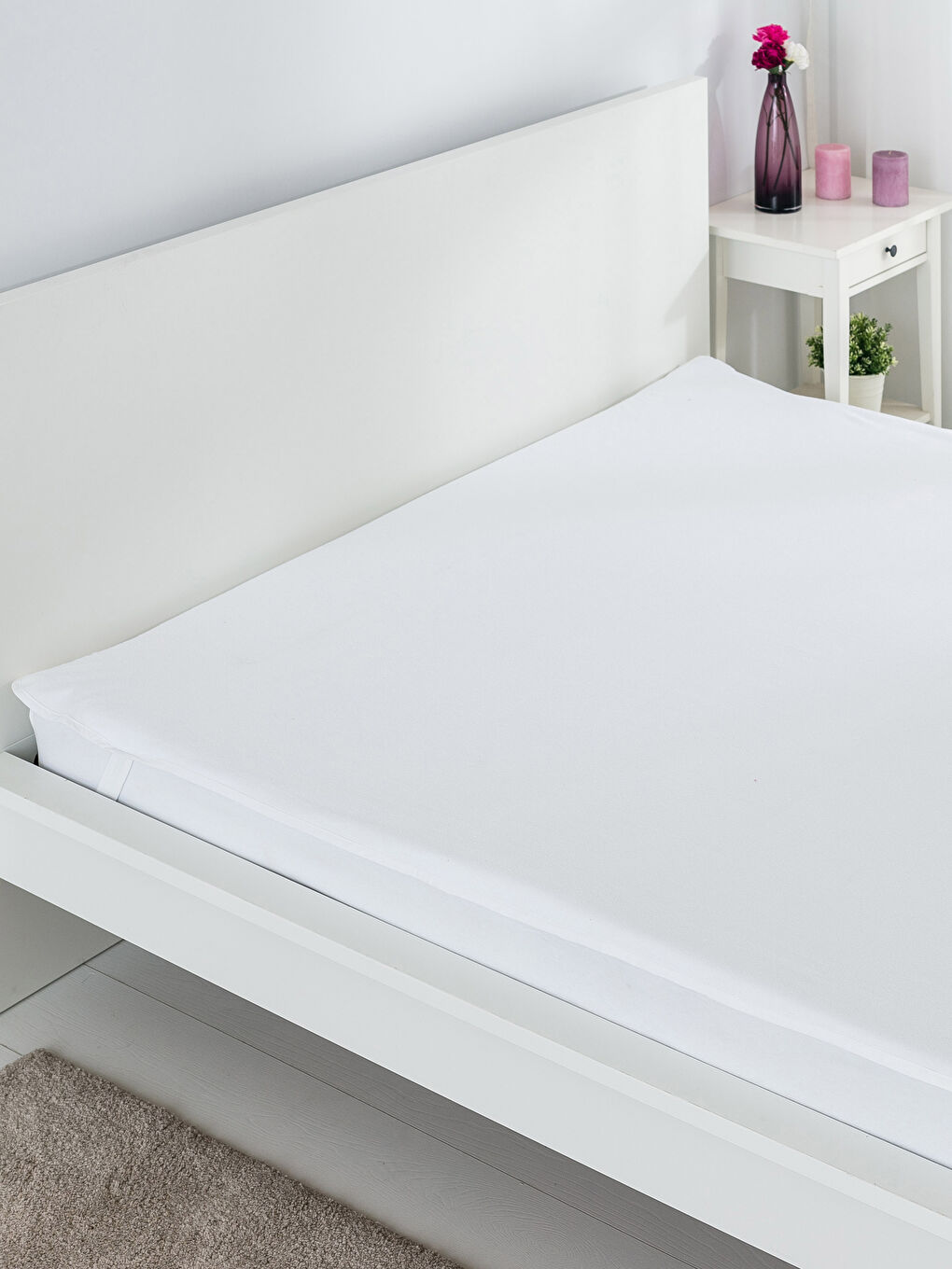 WHITE Double Mattress Protector