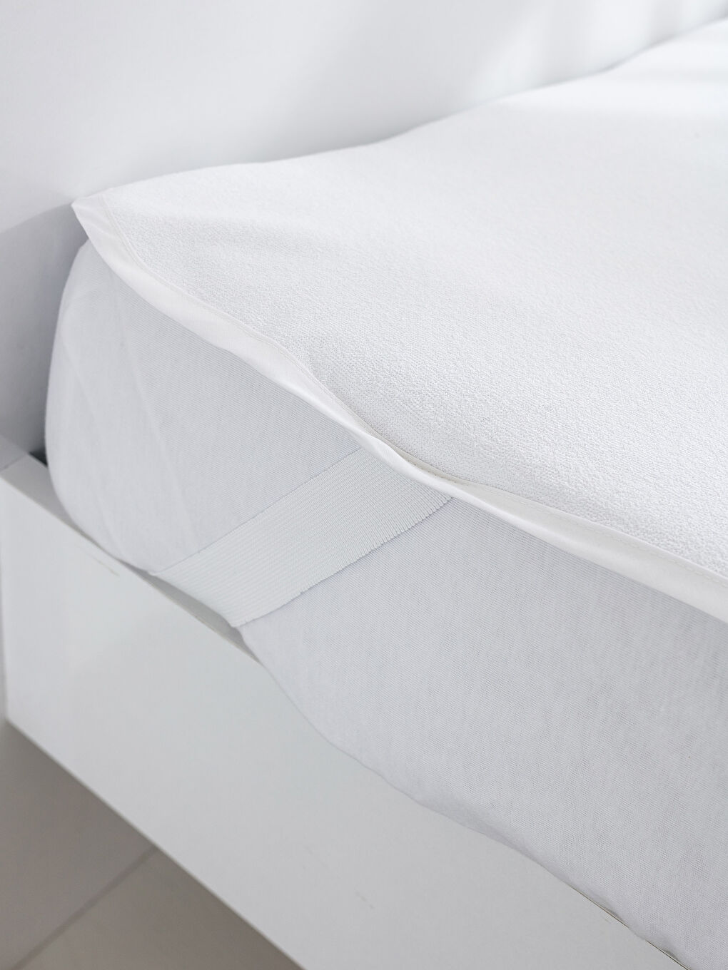 WHITE Double Mattress Protector-1