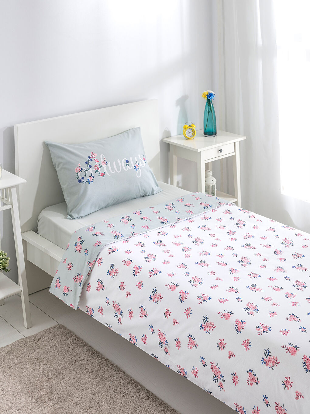 Karışık Baskılı Tek Kişilik Nevresim Seti-1