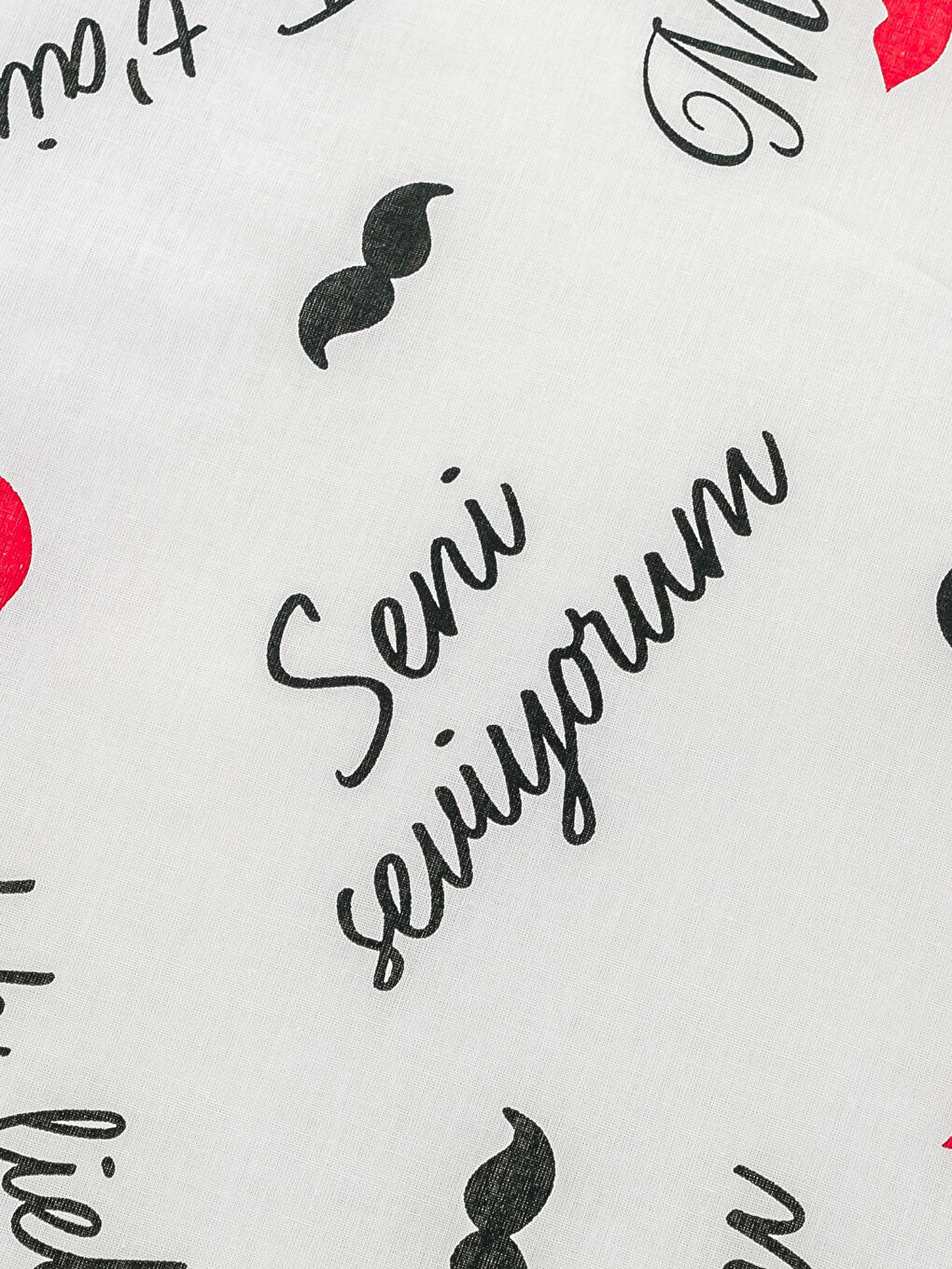 Siyah Baskılı Çift Kişilik Nevresim Seti-2