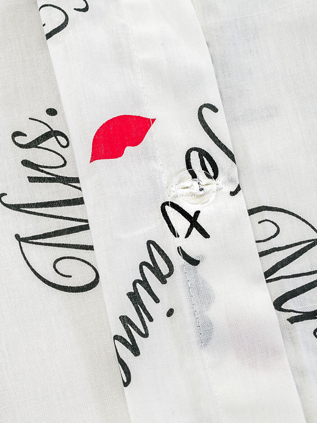 Siyah Baskılı Çift Kişilik Nevresim Seti-3