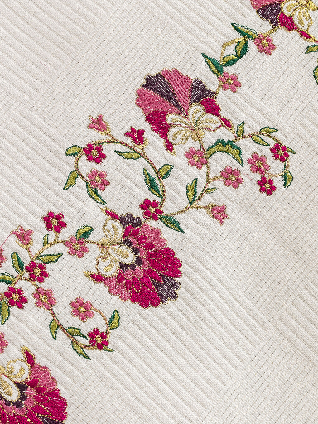 Ekru Baskılı Çift Kişilik Yatak Örtüsü-2