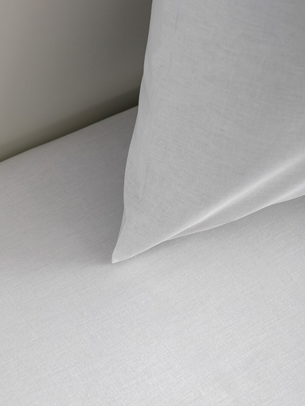 Kırık Beyaz Çift Kişilik Nevresim Takımı-2