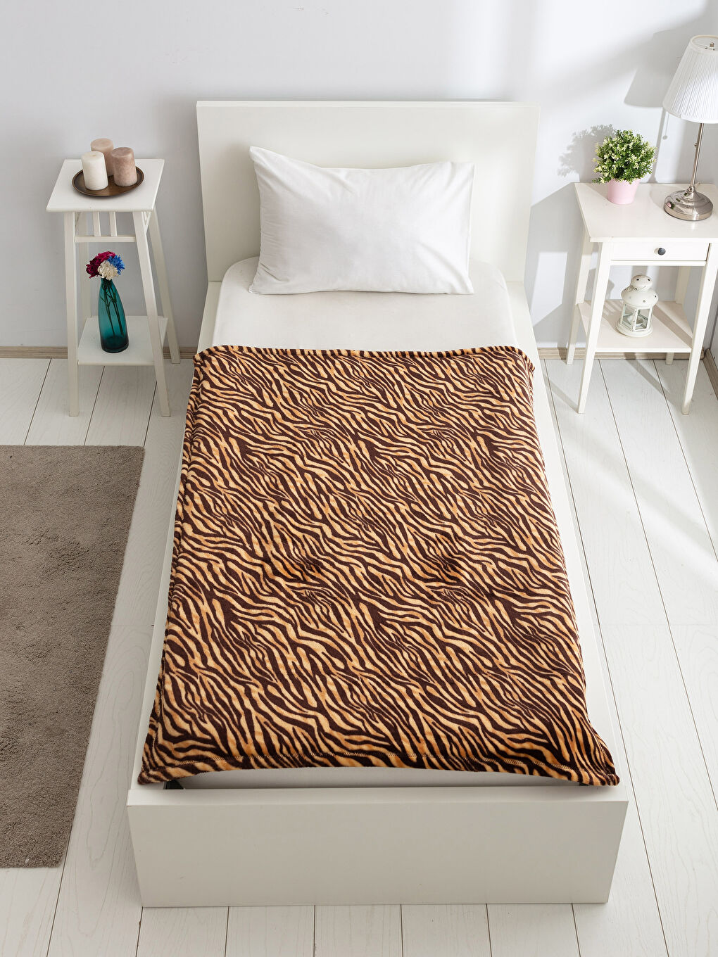 Kahverengi Baskılı Tek Kişilik Battaniye-1