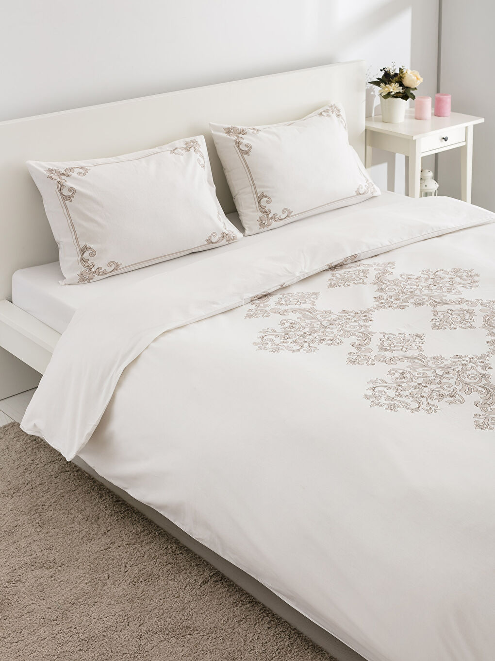 Ekru Baskılı Çift Kişilik Nevresim Seti