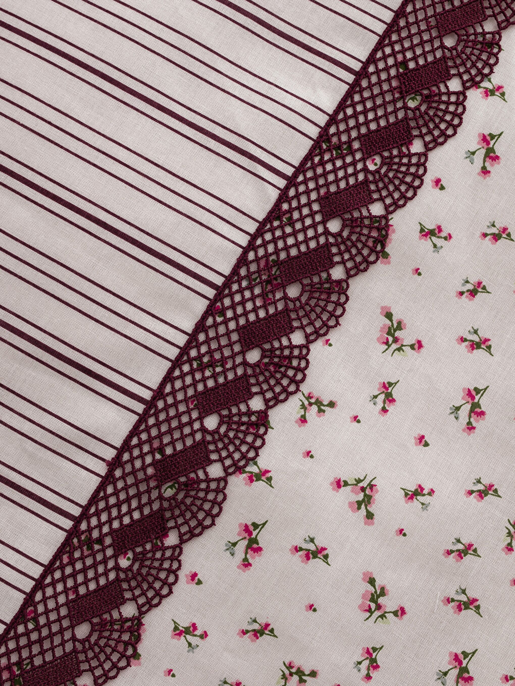 Bordo Baskılı Çift Kişilik Nevresim Seti-3