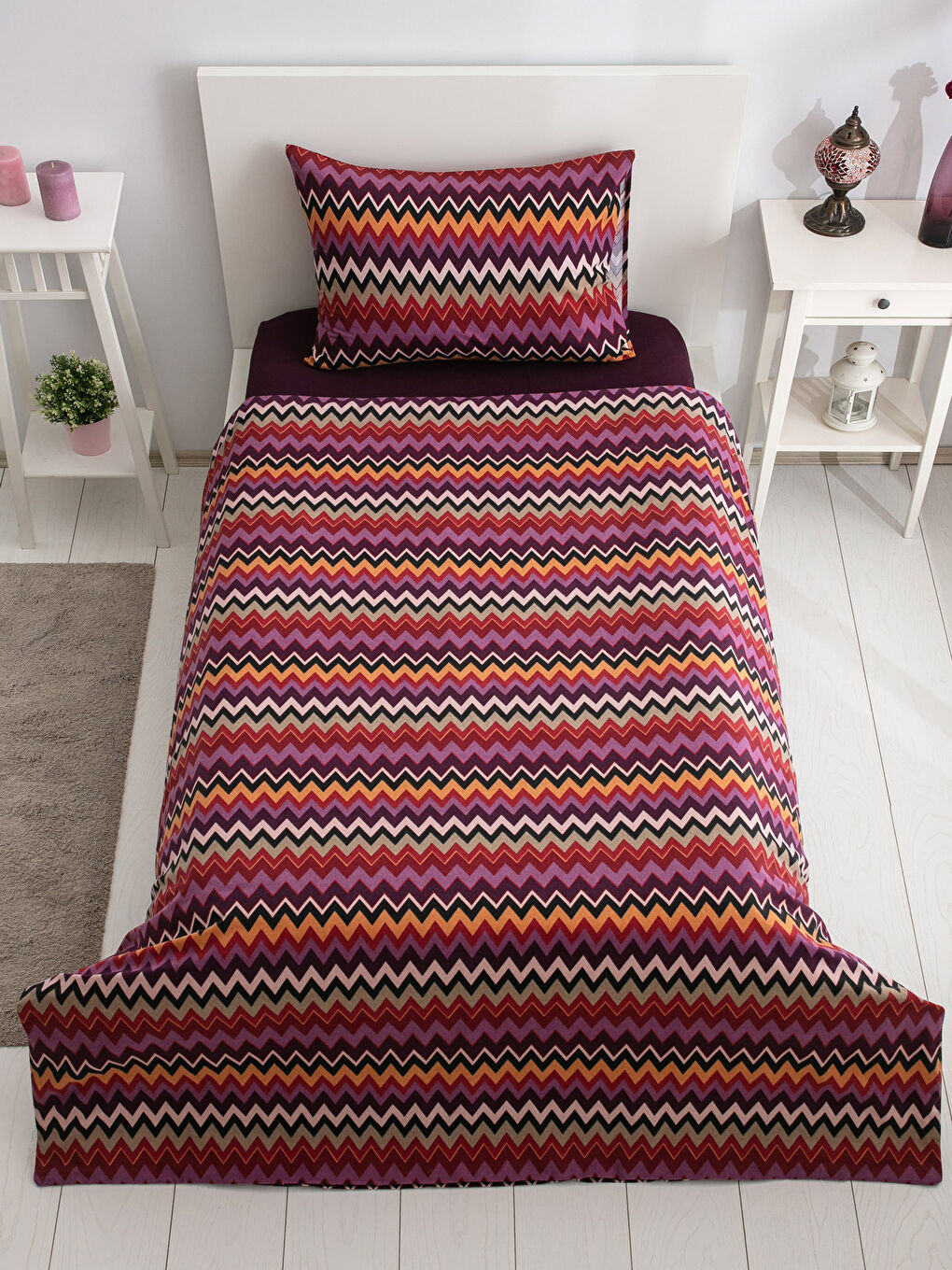 Karışık Baskılı Tek Kişilik Nevresim Takımı-1