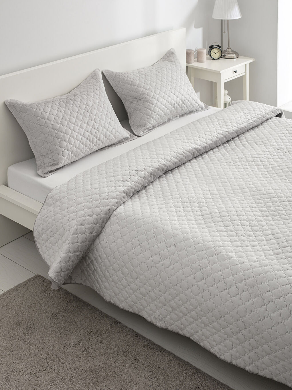 غطاء سرير مزدوج