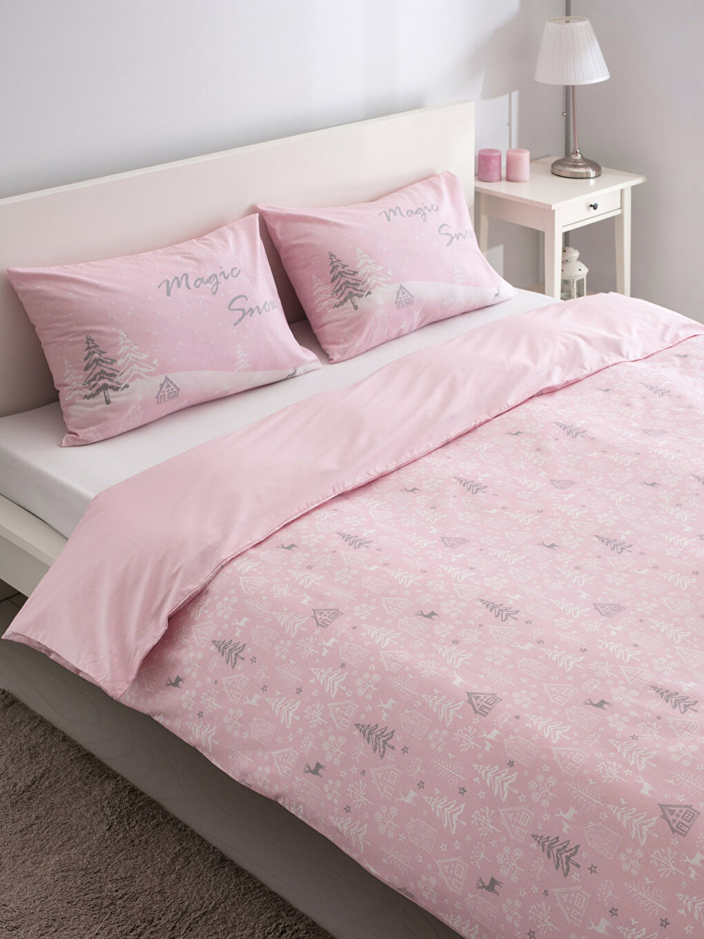 Pembe Baskılı Çift Kişilik Nevresim Seti