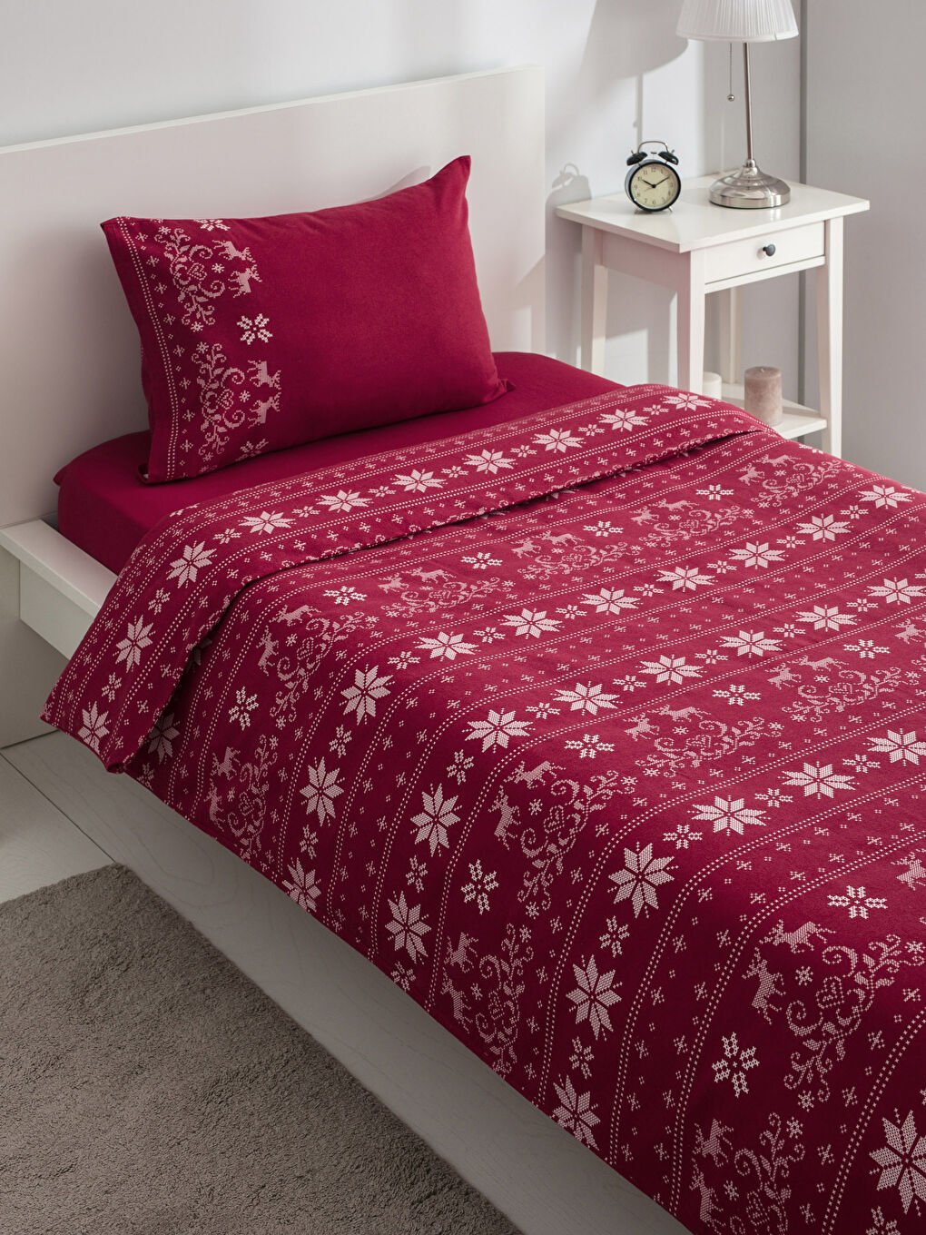 Kırmızı Tek Kişilik Nevresim Takımı