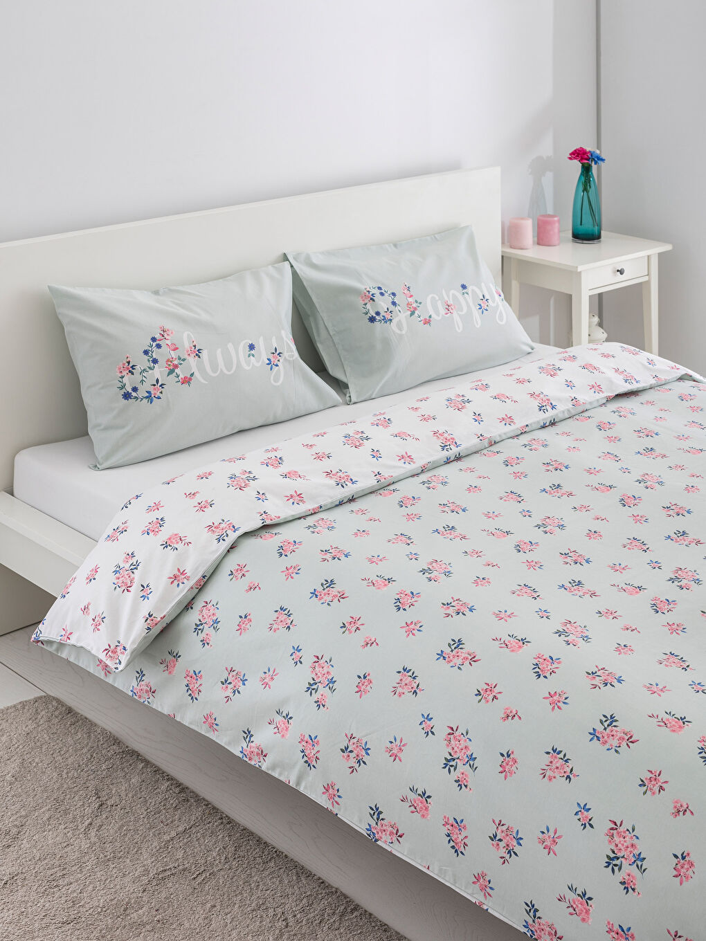 Karışık Baskılı Çift Kişilik Nevresim Seti