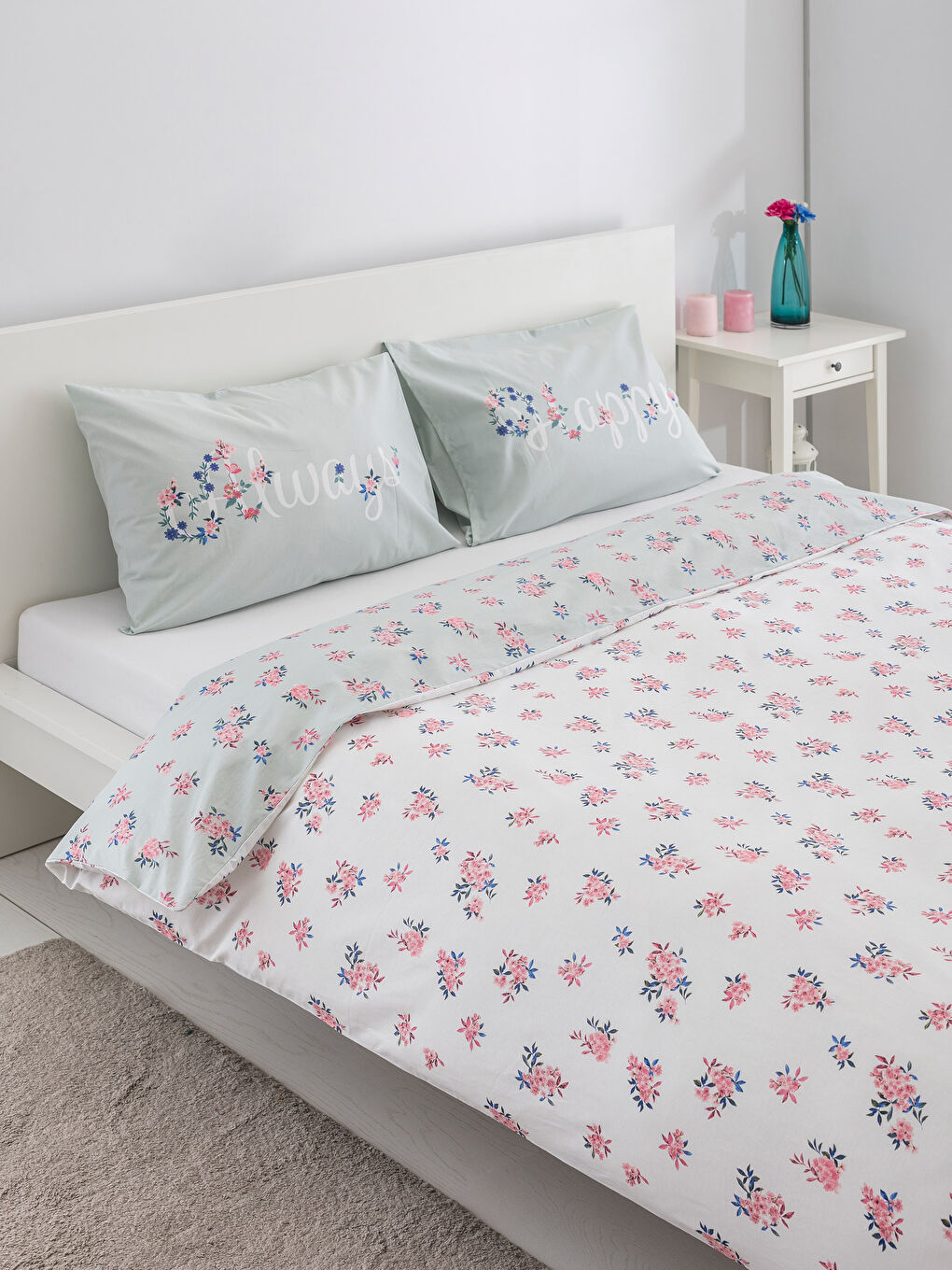 Karışık Baskılı Çift Kişilik Nevresim Seti-1