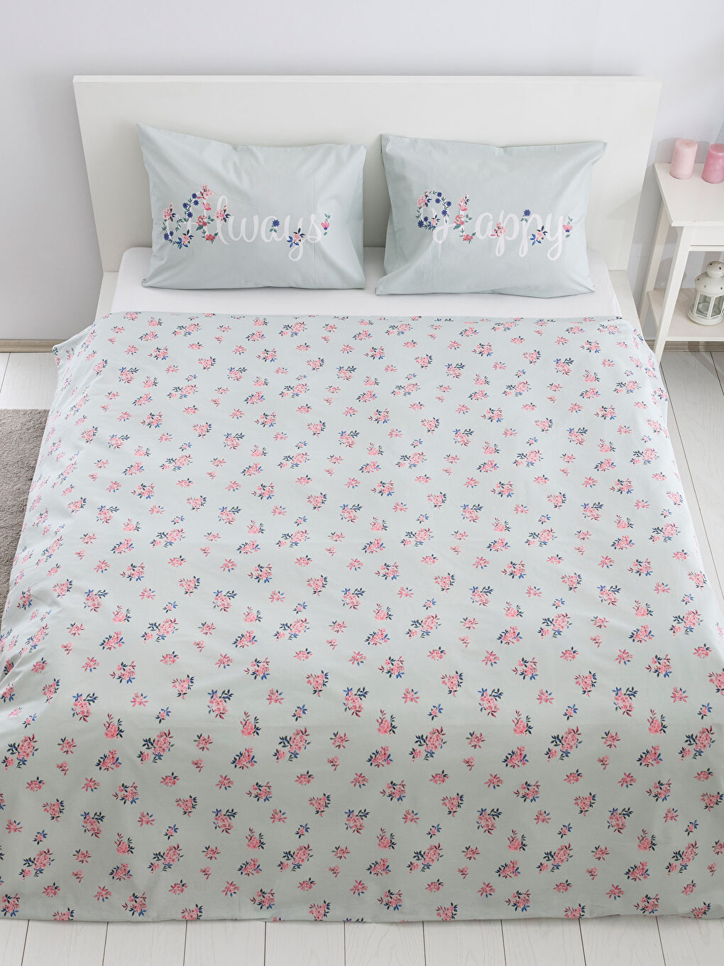 Karışık Baskılı Çift Kişilik Nevresim Seti-2