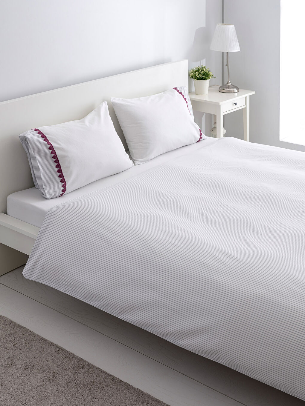 Gri Baskılı Çift Kişilik Nevresim Seti-1