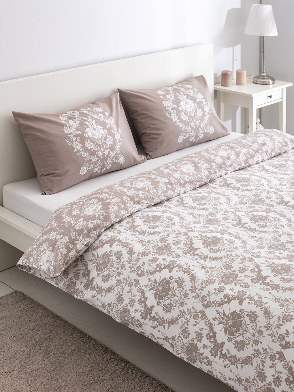 Bej Baskılı Çift Kişilik Nevresim Seti-1