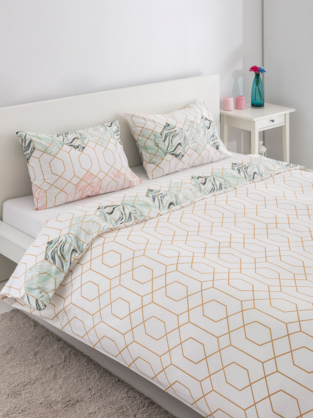 Beyaz Baskılı Çift Kişilik Nevresim Seti-1