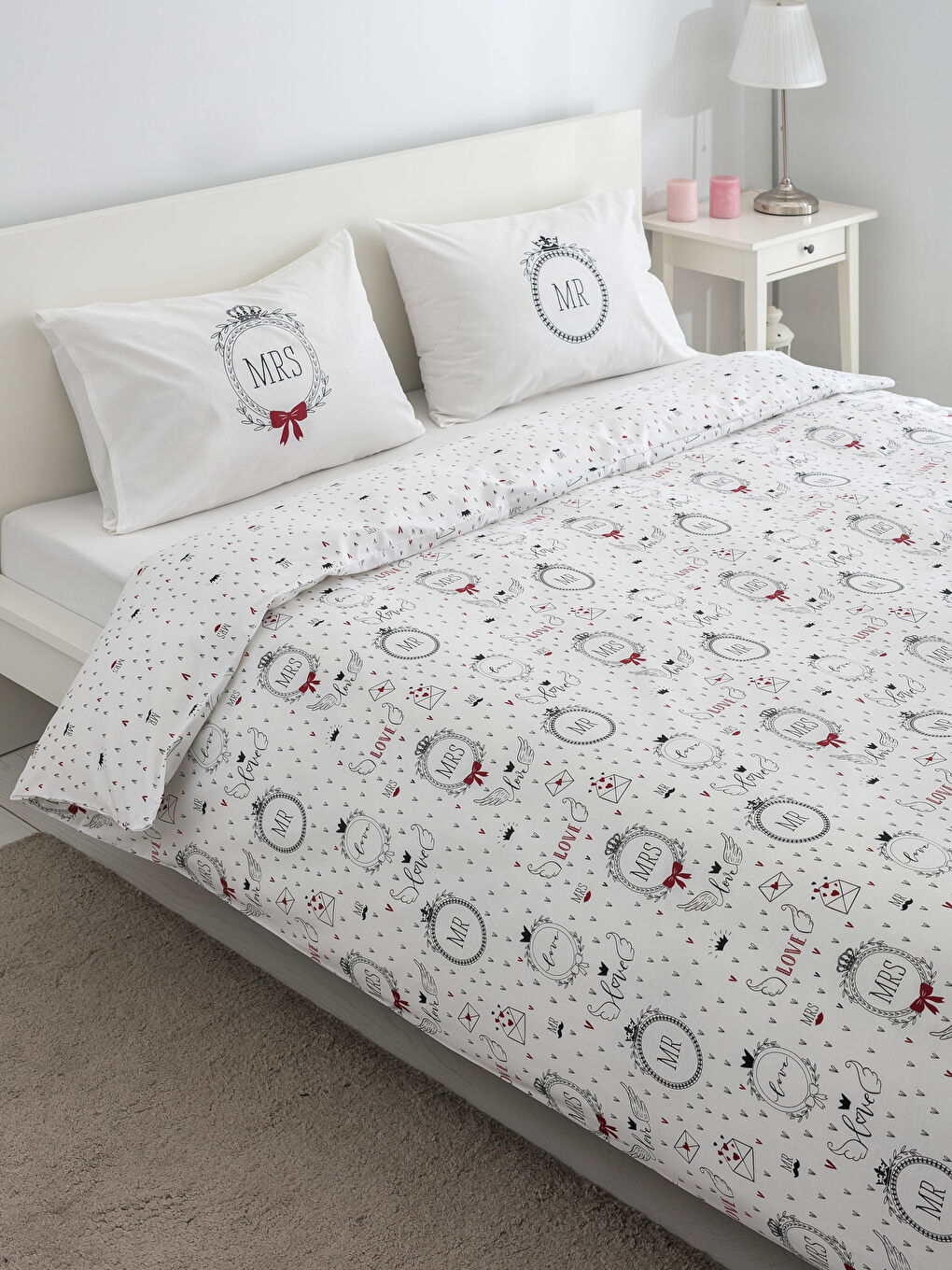 Karışık Baskılı Çift Kişilik Nevresim Seti