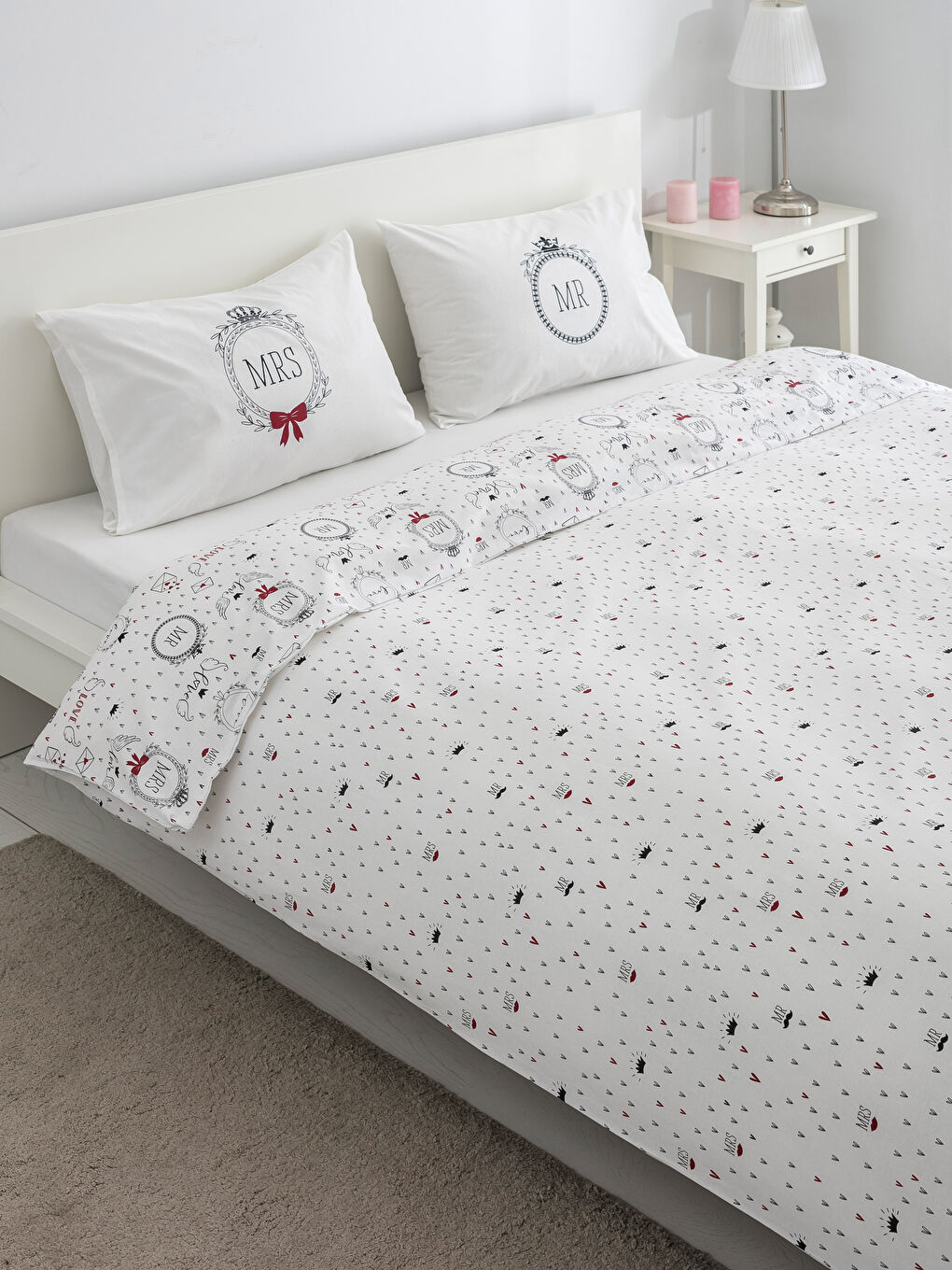 Karışık Baskılı Çift Kişilik Nevresim Seti-1