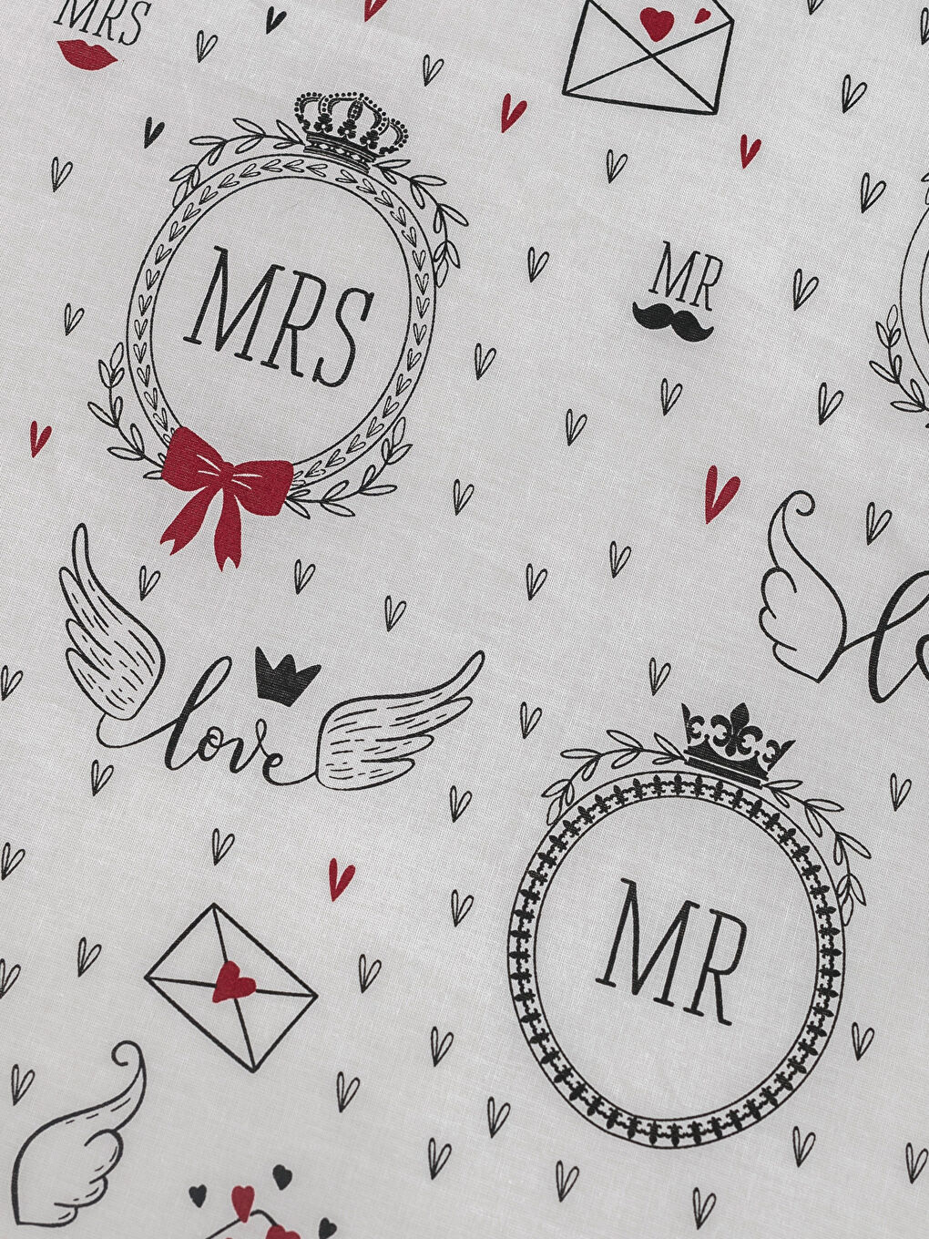 Karışık Baskılı Çift Kişilik Nevresim Seti-3