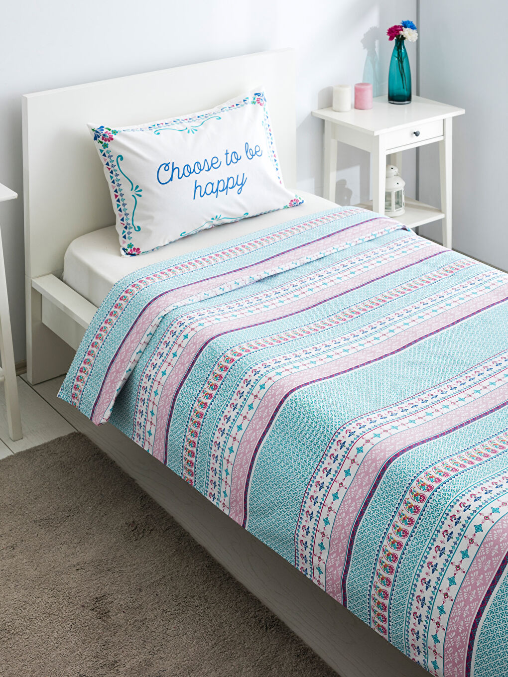 Karışık Baskılı Tek Kişilik Nevresim Seti