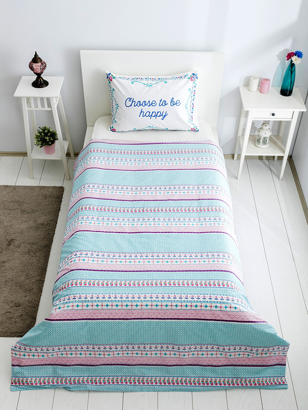 Karışık Baskılı Tek Kişilik Nevresim Seti-1