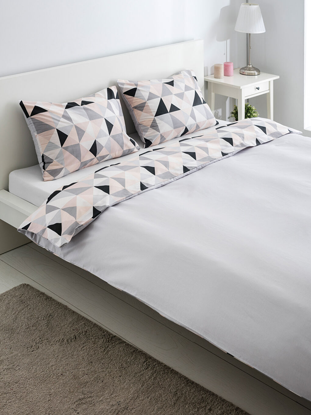 Karışık Baskılı Çift Kişilik Nevresim Seti-1