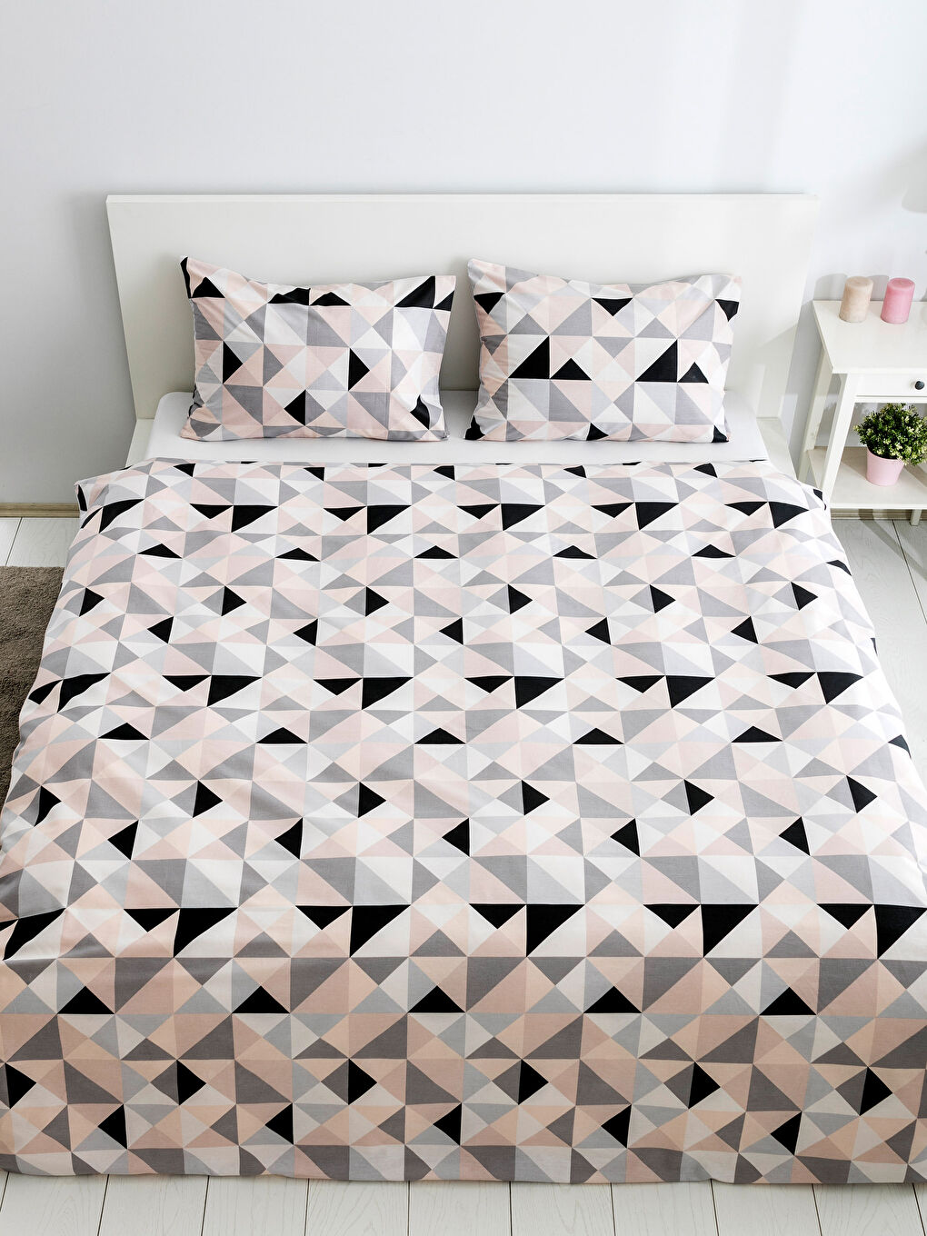 Karışık Baskılı Çift Kişilik Nevresim Seti-2