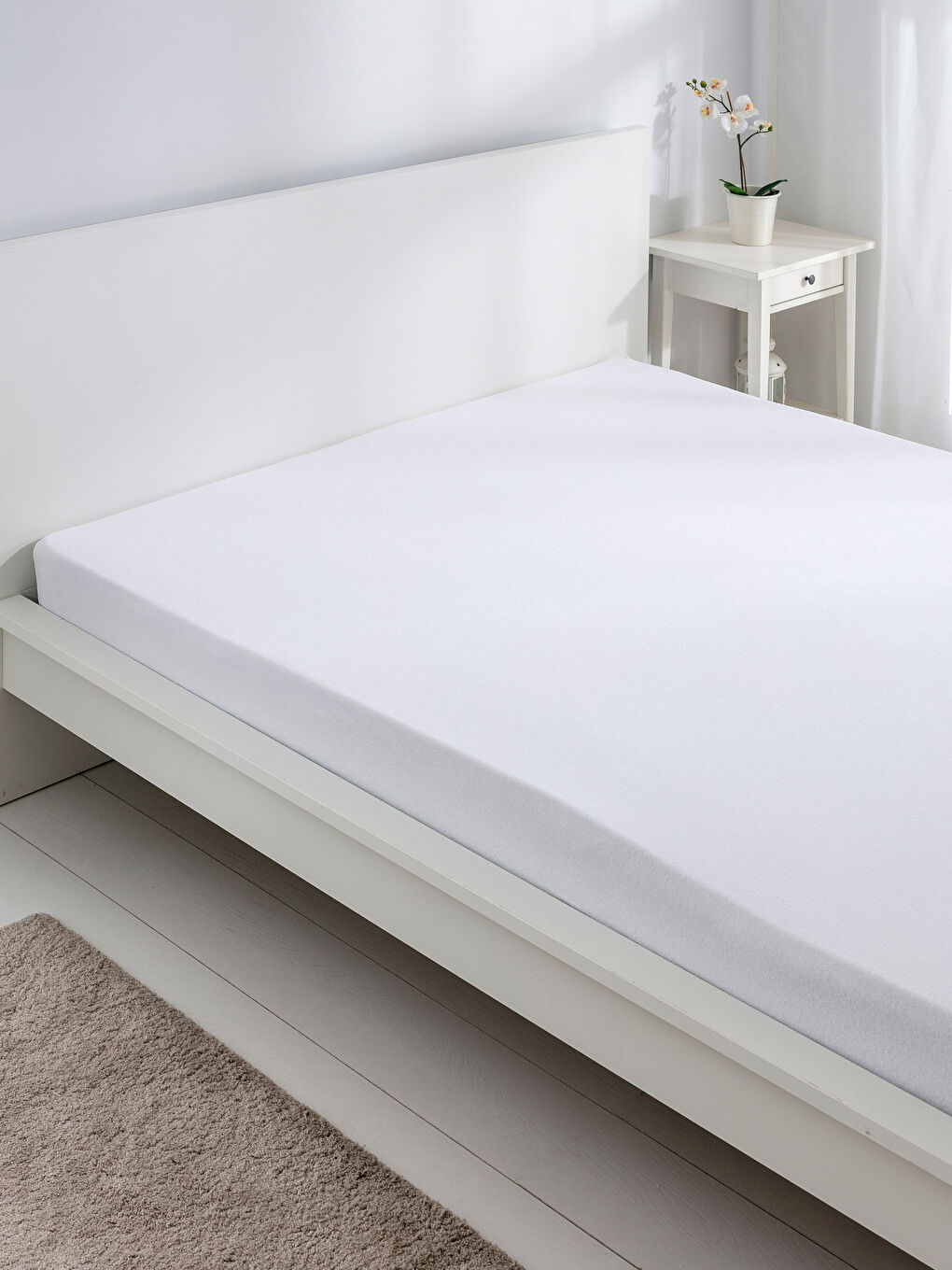 თეთრი ორსაწოლიანი თეთრეული