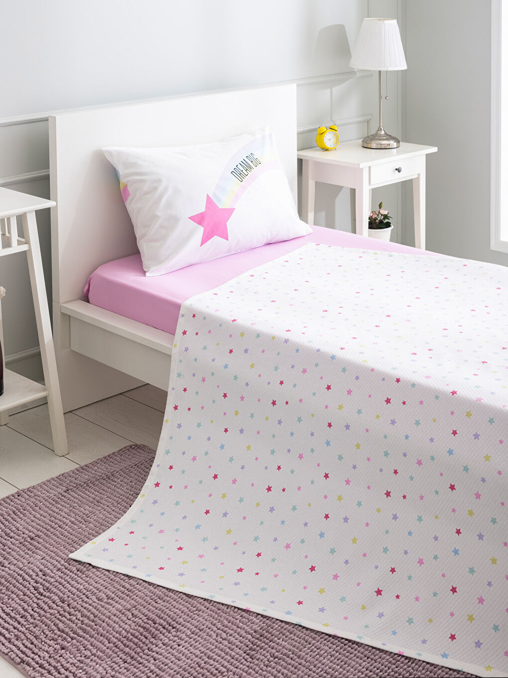 مفرش سرير بيكيه للأطفال