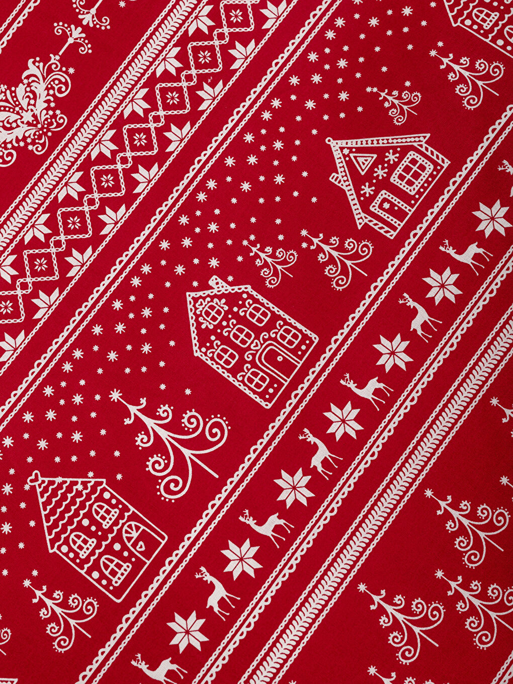 Kırmızı Baskılı Çift Kişilik Nevresim Takımı-3