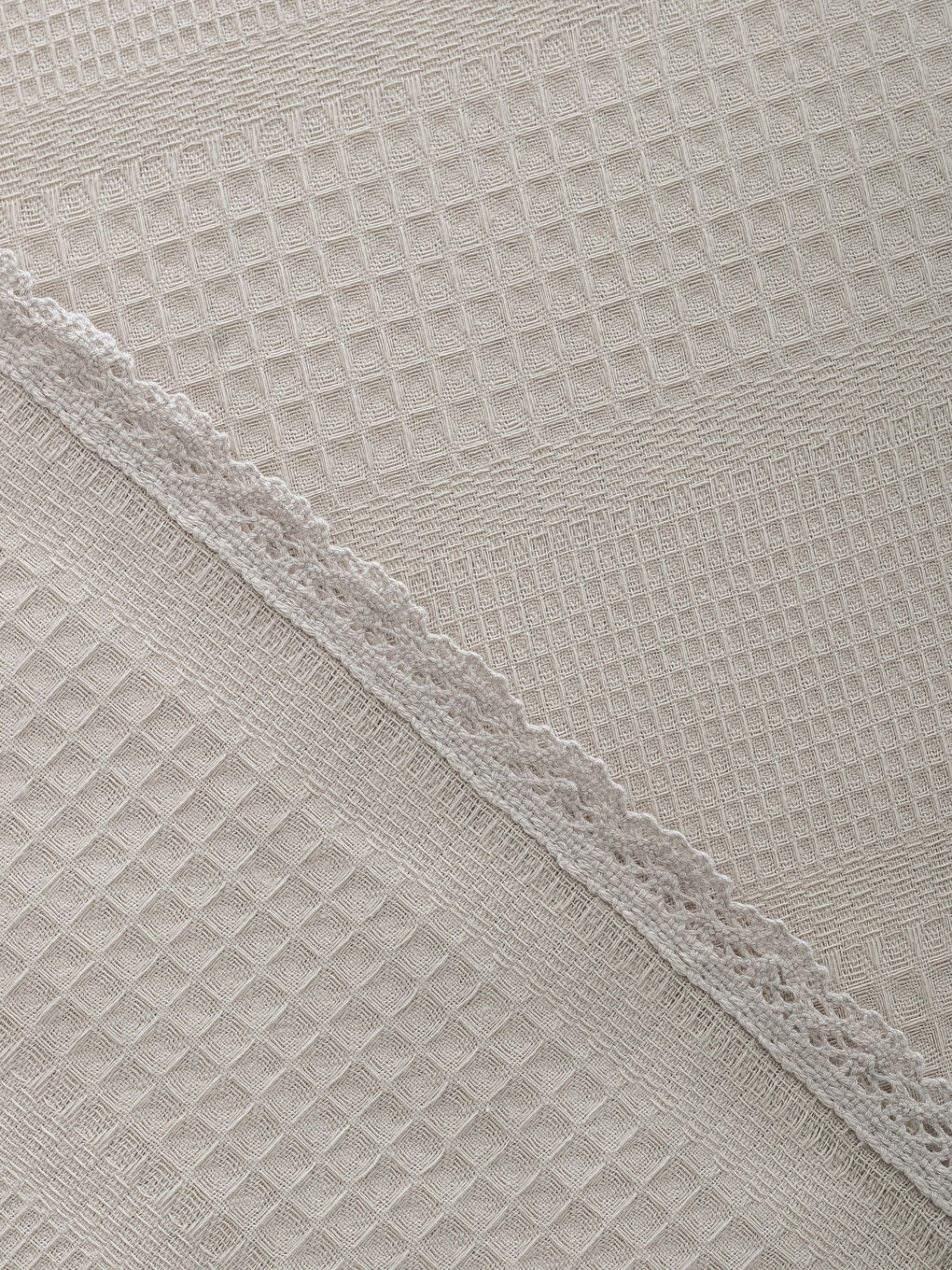 Bej Çift Kişilik Dantelli Pike-2