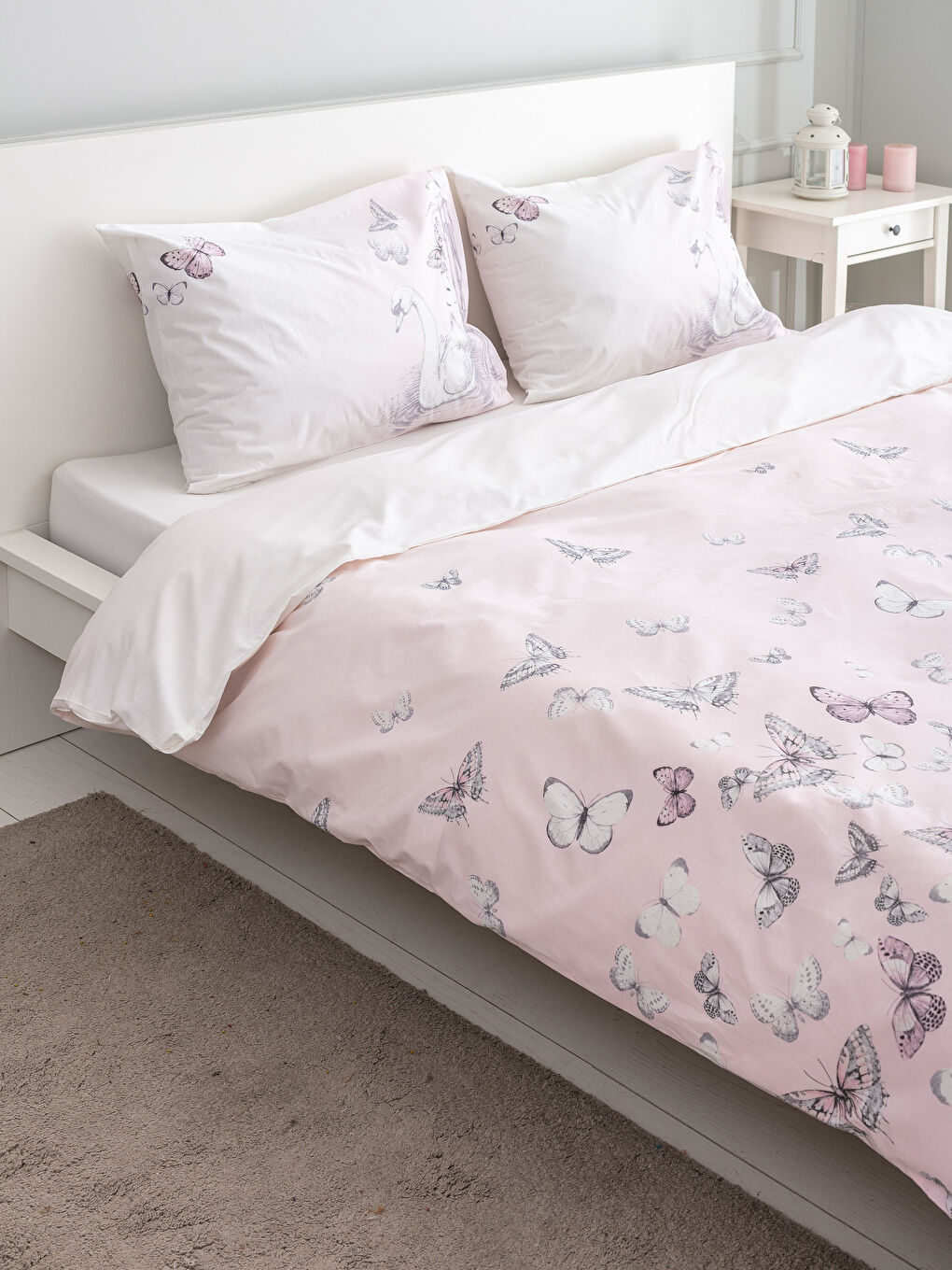 Orta Pembe Baskılı Çift Kişilik Nevresim Seti