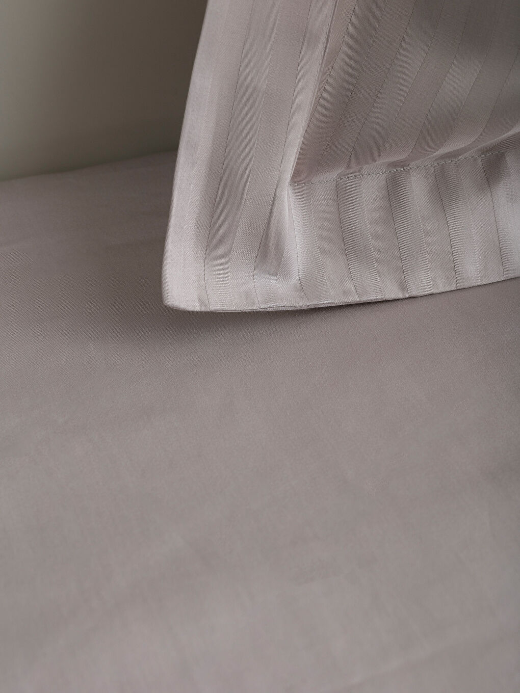 Açık Gri Çift Kişilik Nevresim Takımı-2