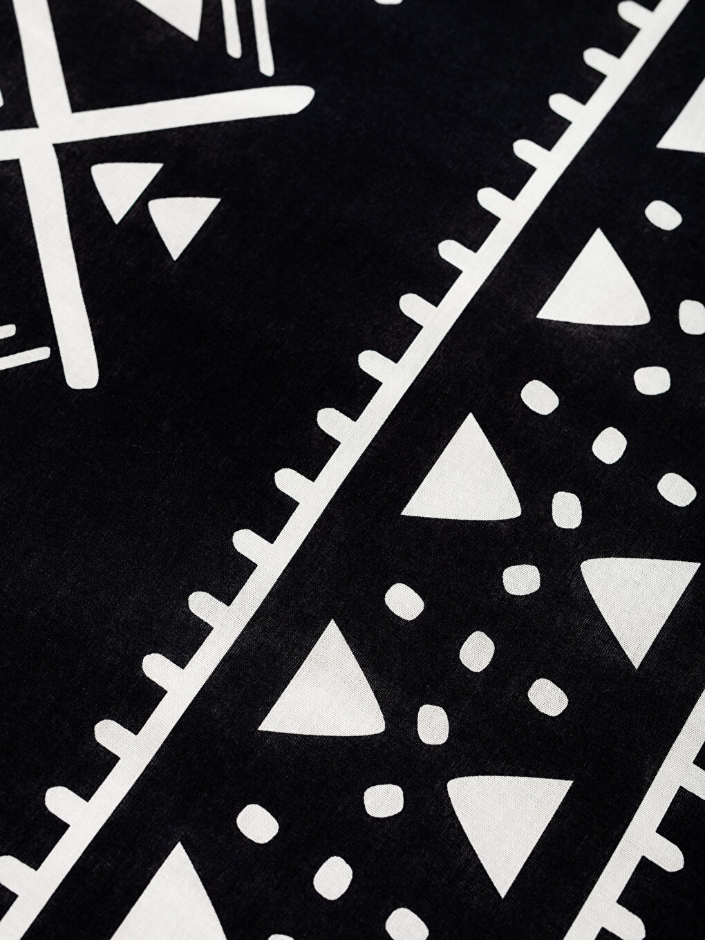 Beyaz Baskılı Tek Kişilik Nevresim Seti-2