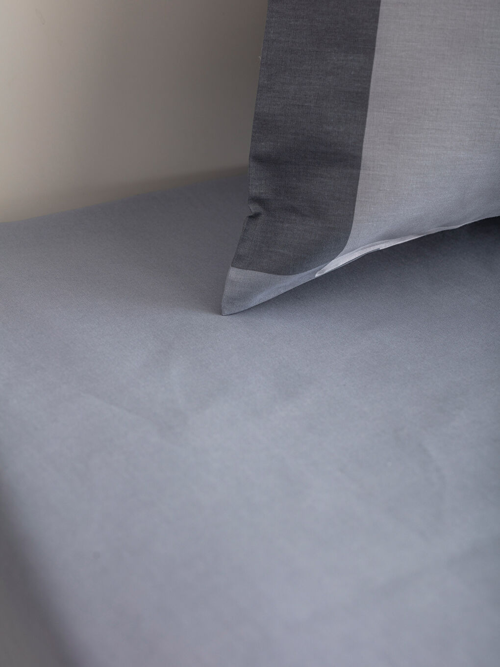 Gri Baskılı Çift Kişilik Nevresim Takımı-3