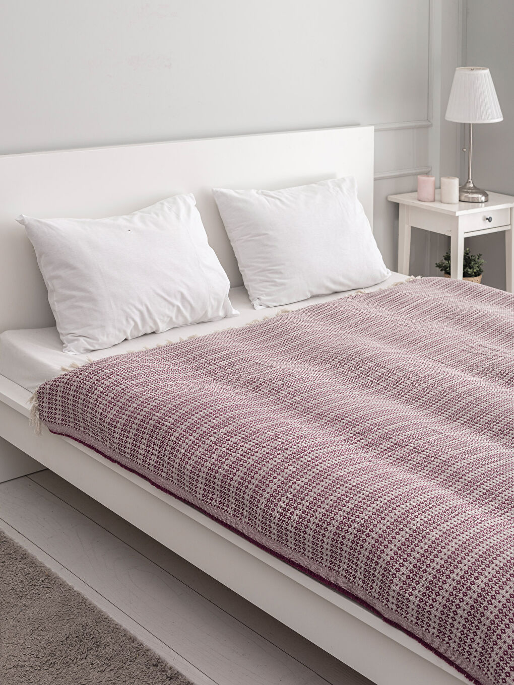 Mor Çift Kişilik Yatak Örtüsü