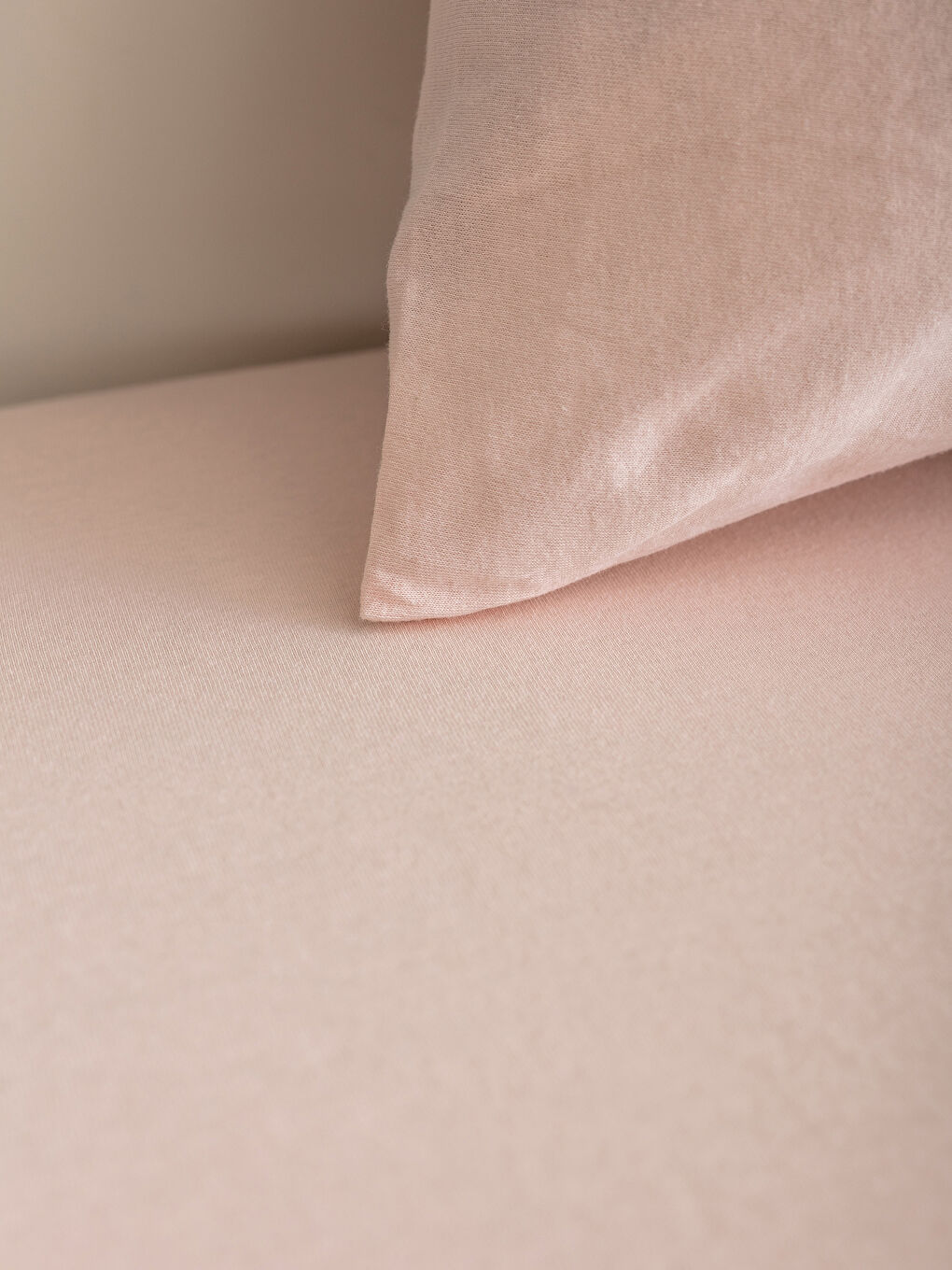 Pembe Tek Kişilik Lastikli Pamuklu Penye Çarşaf Seti-1